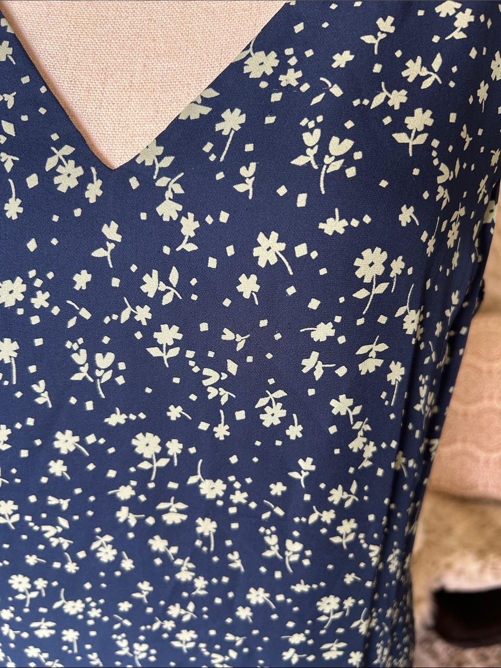 Polo Ralph Lauren blue floral silk v neck sleeveless handkerchief, midi dress 8 - Picture 9 of 13
